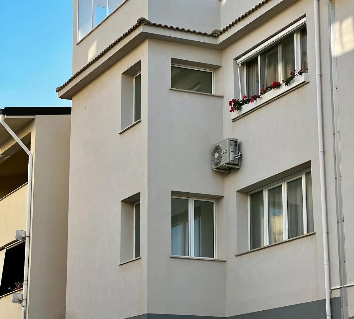 Mari Sol Apartment Terrasini 0*,